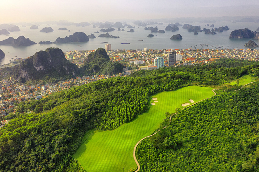 Hanoi Golf & Halong cruise